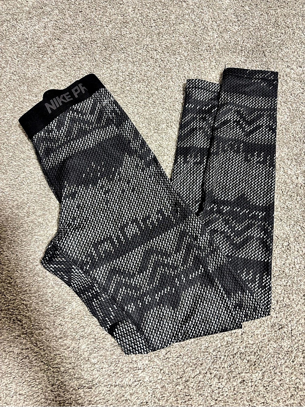 Nike Pro Dri-FIT Allover Print Leggings Medium Black & Gray